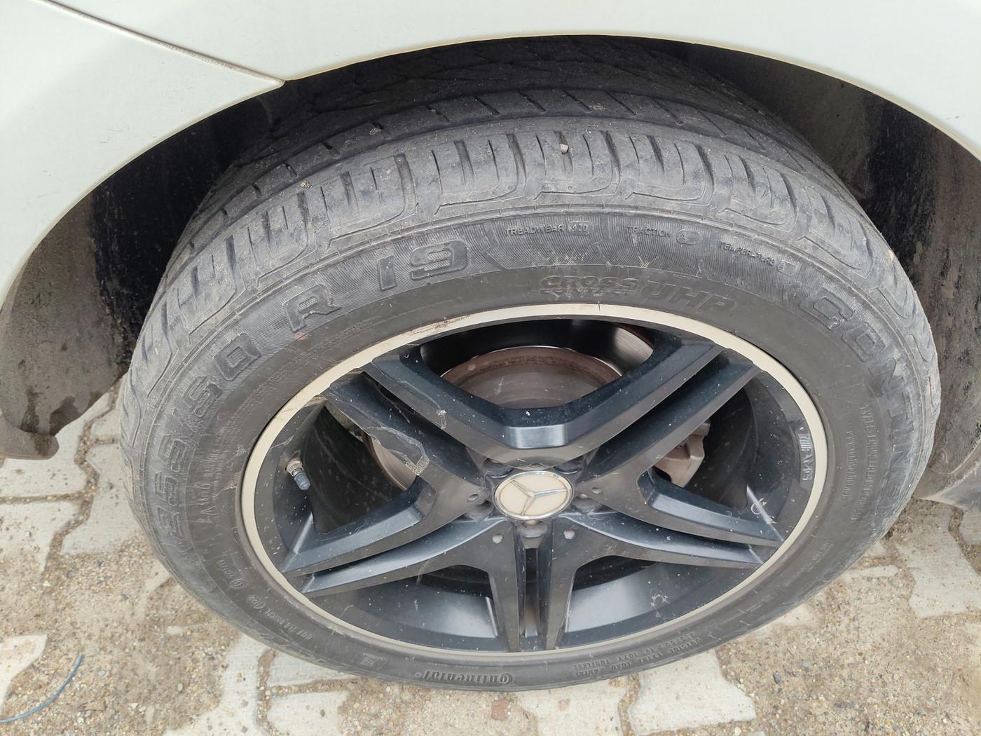 2014 Mercedes Benz Ml Class 350 CDI, Diesel, Automatic, 1,11,260 km, tyre