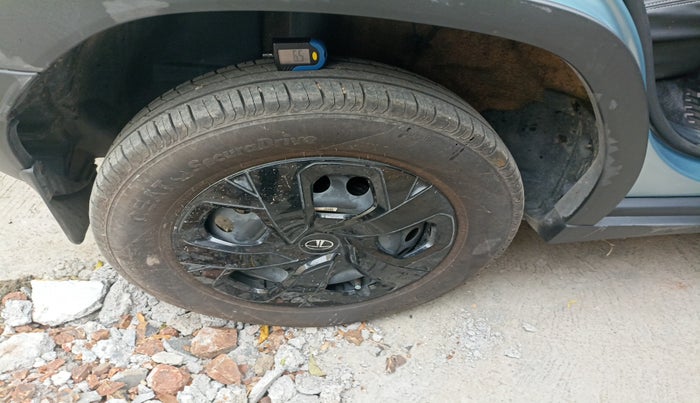 2024 Tata PUNCH ADVENTURE AMT, Petrol, Automatic, 13,000 km, tyre