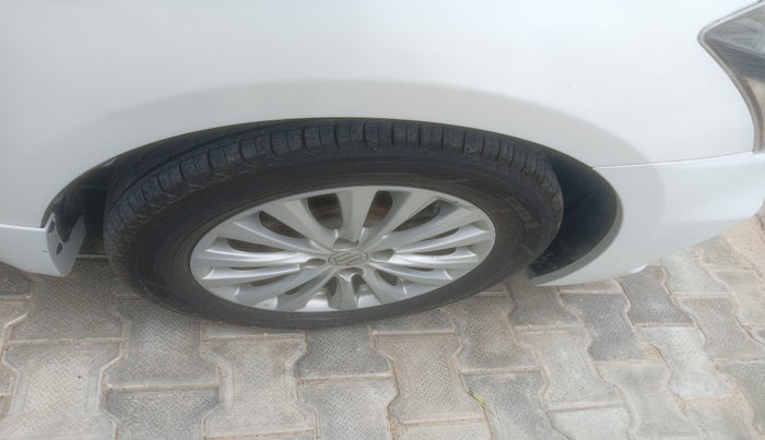 2017 Maruti Ciaz ZETA DIESEL 1.3, Diesel, Manual, 1,17,586 km, tyre