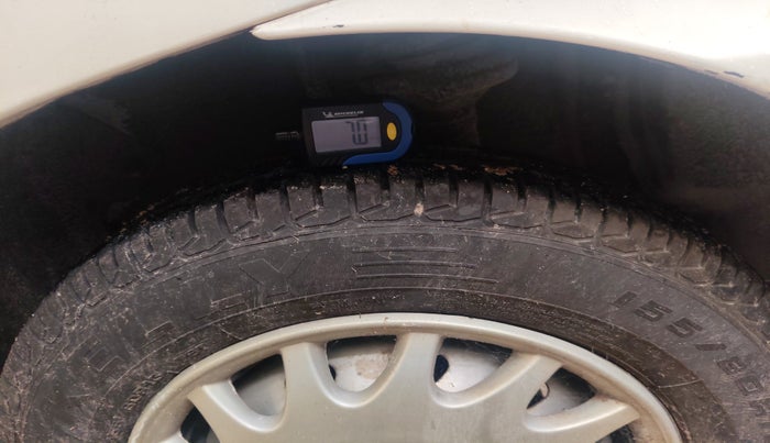 2015 Tata Indica EV2 GLX EMAX CNG, Petrol, Manual, 41,898 km, tyre