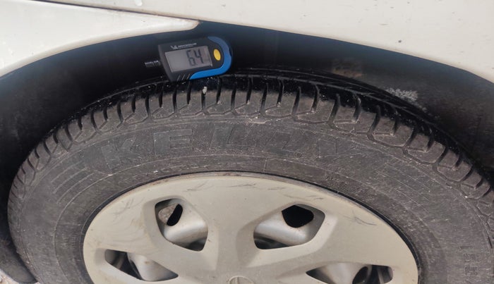 2015 Tata Indica EV2 GLX EMAX CNG, Petrol, Manual, 41,898 km, tyre