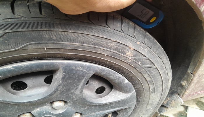 2010 Hyundai Accent GLE, Petrol, Manual, 1,14,296 km, tyre