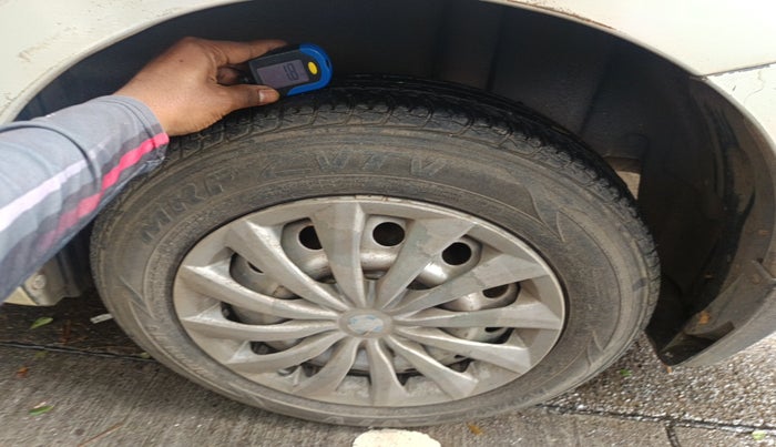 2011 Maruti Swift Dzire VXI, Petrol, Manual, 59,728 km, tyre