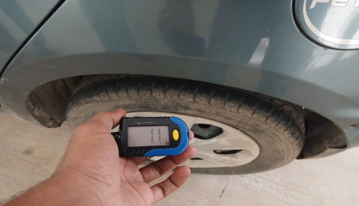 2011 Maruti Swift VXI, Petrol, Manual, 79,726 km, tyre