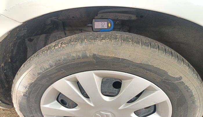 2015 Maruti Swift VDI, Diesel, Manual, 85,341 km, tyre