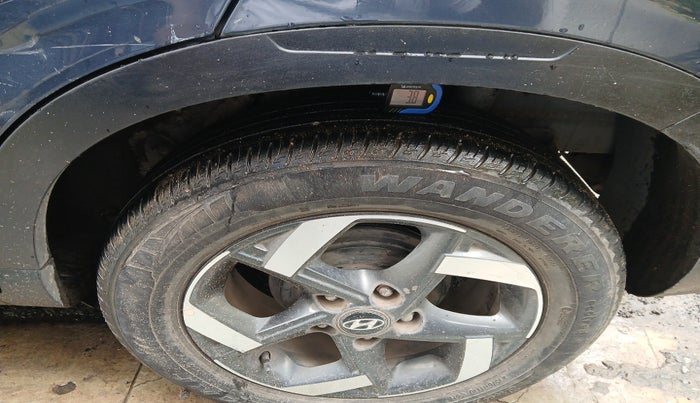 2019 Hyundai VENUE SX 1.0 TURBO, Petrol, Manual, 48,376 km, tyre