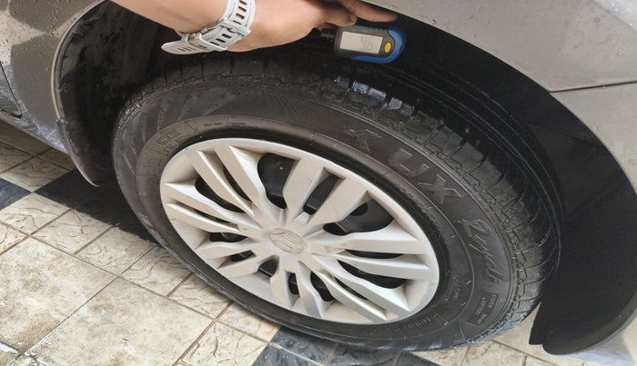 2022 Maruti Dzire VXI CNG, Petrol, Manual, 56,194 km, tyre