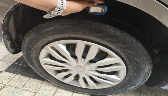 2022 Maruti Dzire VXI CNG, Petrol, Manual, 56,194 km, tyre