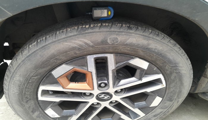 2023 Hyundai VENUE SX (O) 1.5 CRDI, Diesel, Manual, 56,191 km, tyre