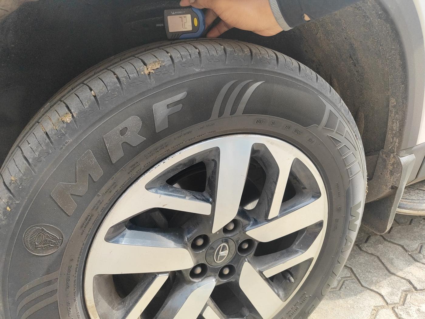 2020 Tata Harrier XZA PLUS 2.0L DUAL TONE, Diesel, Automatic, 77,158 km, tyre