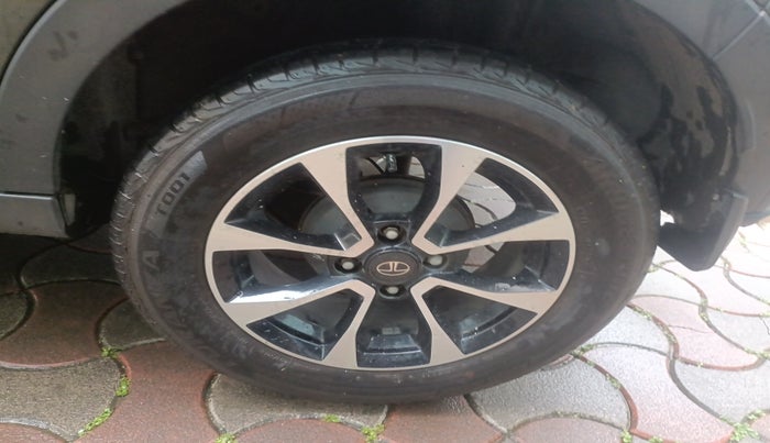 2020 Tata NEXON XZA PLUS SUNROOF DIESEL, Diesel, Automatic, 16,034 km, tyre