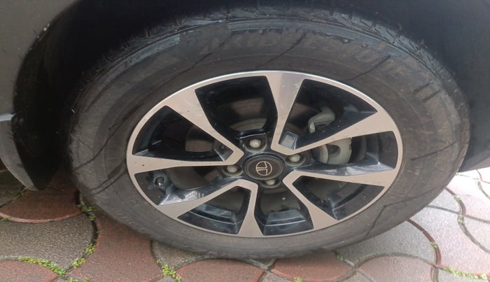 2020 Tata NEXON XZA PLUS SUNROOF DIESEL, Diesel, Automatic, 16,034 km, tyre