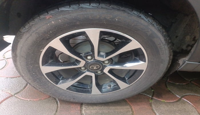 2020 Tata NEXON XZA PLUS SUNROOF DIESEL, Diesel, Automatic, 16,034 km, tyre