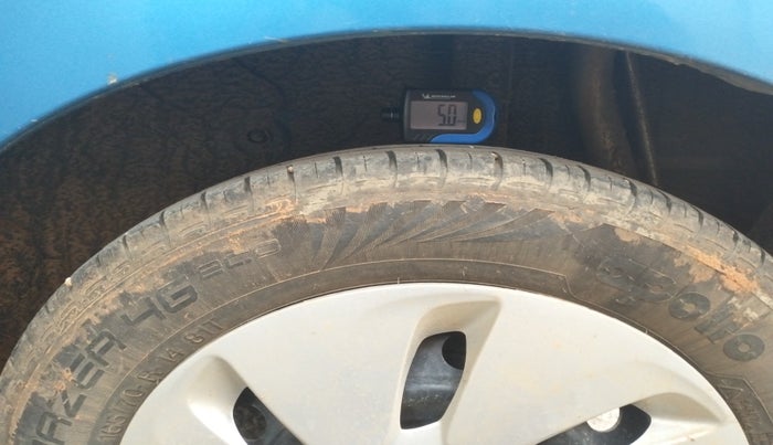 2014 Maruti Celerio VXI AMT, Petrol, Automatic, 52,036 km, tyre