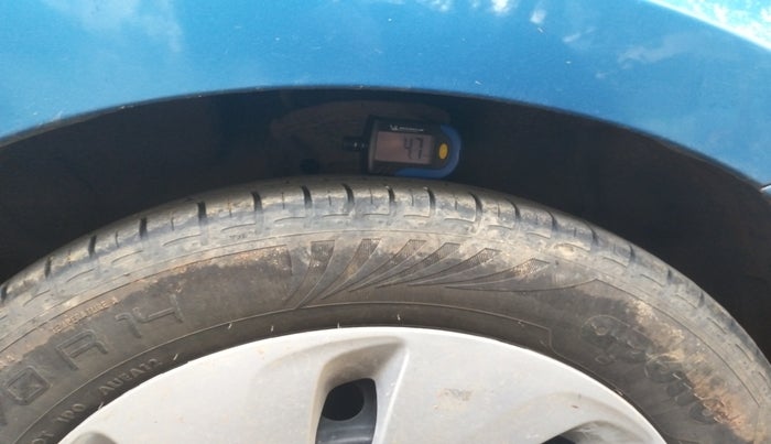 2014 Maruti Celerio VXI AMT, Petrol, Automatic, 52,036 km, tyre