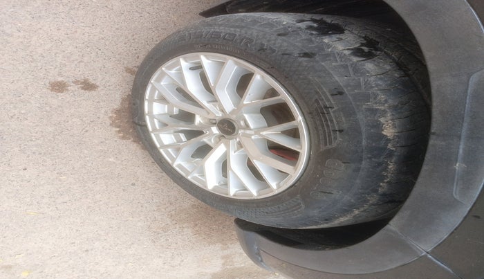 2021 Hyundai VENUE S (O) MT 1.5 CRDI, Diesel, Manual, 76,162 km, tyre