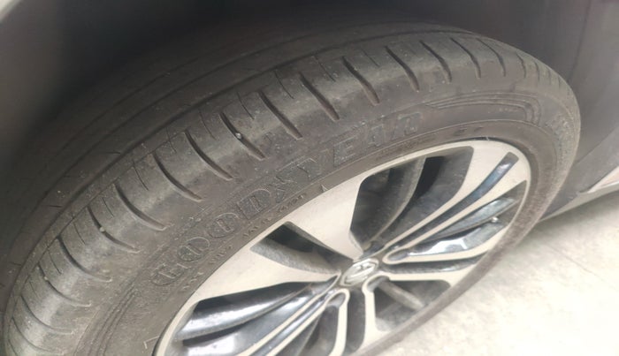 2021 MG HECTOR PLUS SHARP 1.5 PETROL TURBO CVT 6-STR, Petrol, Automatic, 35,421 km, tyre