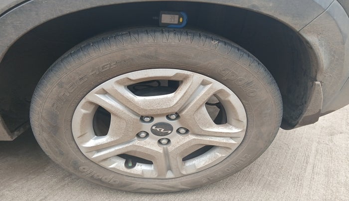 2022 KIA SONET HTK PLUS 1.0 IMT, Petrol, Manual, 24,052 km, tyre