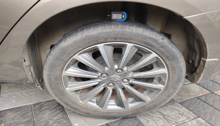 2018 Maruti Ciaz ALPHA 1.5 SHVS PETROL, Petrol, Manual, 60,019 km, tyre