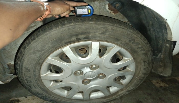 2010 Hyundai i20 MAGNA 1.2, Petrol, Manual, 27,225 km, tyre