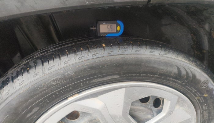 2023 Maruti BREZZA LXI, Petrol, Manual, 28,730 km, tyre