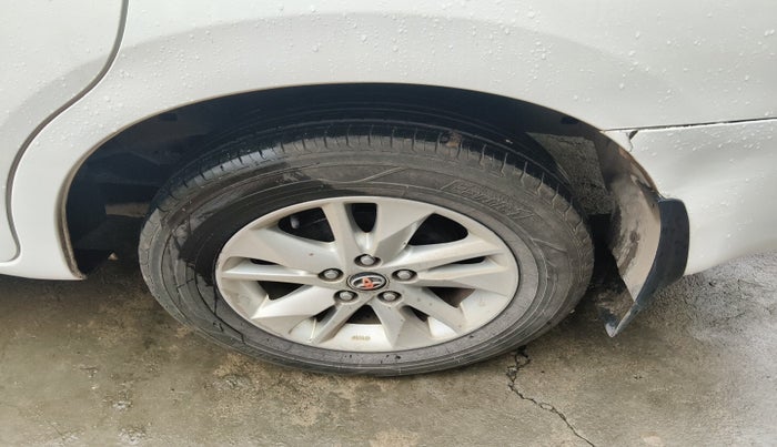 2019 Toyota Innova Crysta 2.4 G 8 STR, Diesel, Manual, 2,04,563 km, tyre