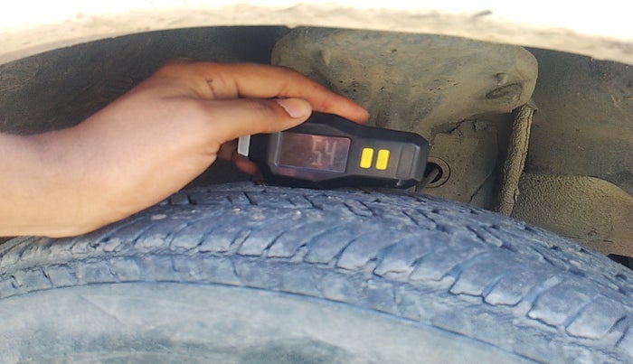 2010 Tata Indigo ECS GLX, Petrol, Manual, 1,01,385 km, tyre