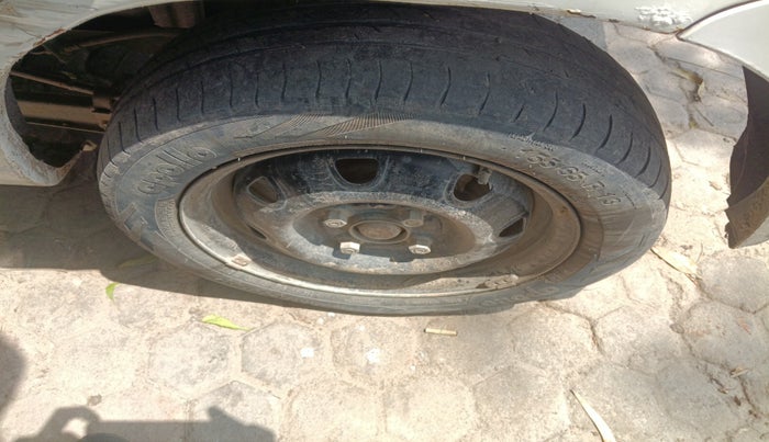 2012 Maruti Alto K10 LXI, Petrol, Manual, 1,68,528 km, tyre