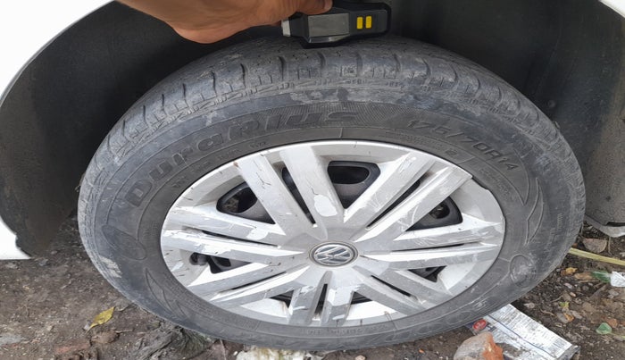 2019 Volkswagen Polo TRENDLINE 1.0L, Petrol, Manual, 91,767 km, tyre