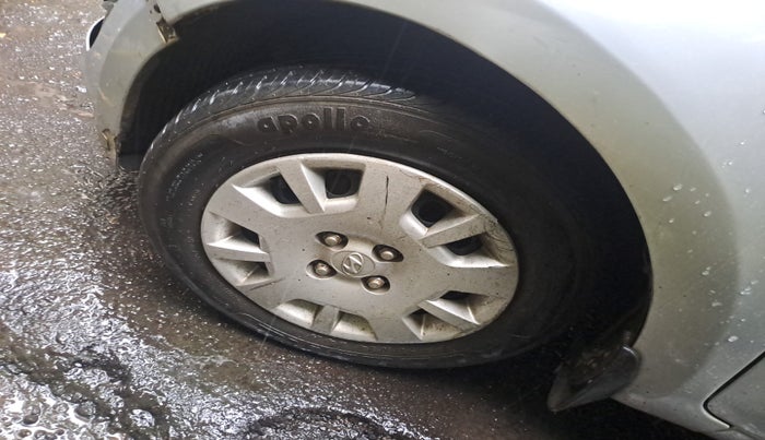 2013 Hyundai i20 MAGNA 1.2, Petrol, Manual, 33,180 km, tyre