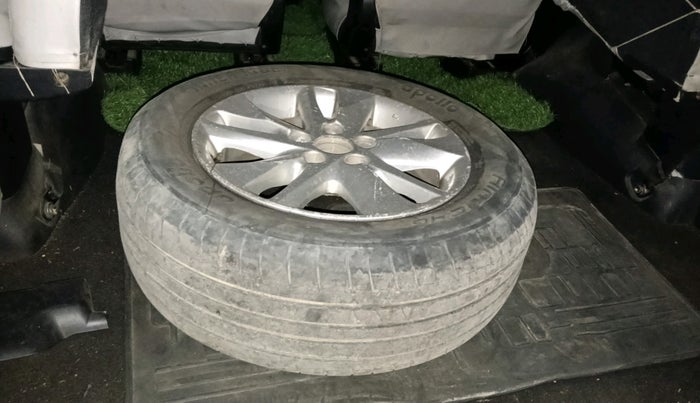 2018 Toyota Innova Crysta 2.4 G 7 STR, Diesel, Manual, 79,588 km, tyre