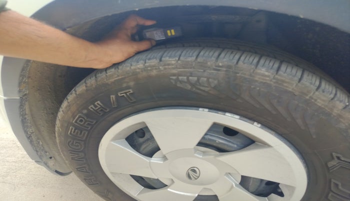 2020 Mahindra XUV500 W7, Diesel, Manual, 94,723 km, tyre