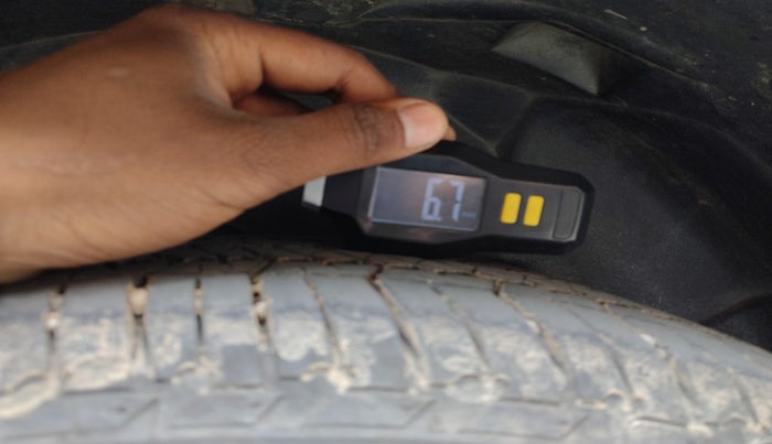2013 Mahindra XUV500 W8, Diesel, Manual, 1,49,824 km, tyre