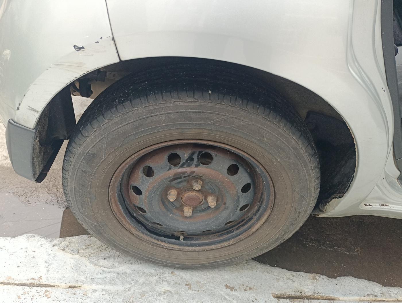 2011 Maruti Ritz VDI, Diesel, Manual, 13,352 km, tyre