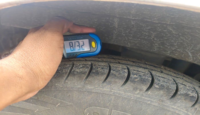 2014 Maruti Alto 800 LXI, Petrol, Manual, 1,30,103 km, tyre