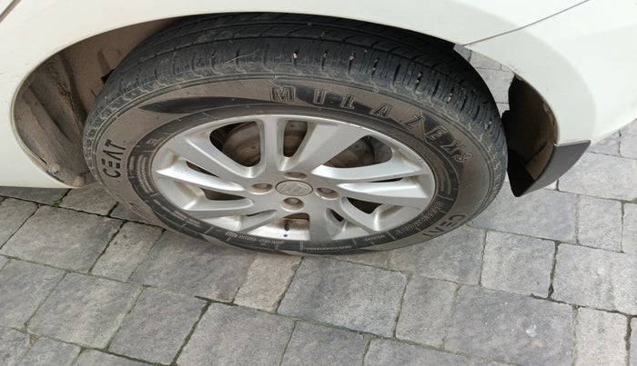 2013 Maruti Swift ZXI, Petrol, Manual, 84,413 km, tyre