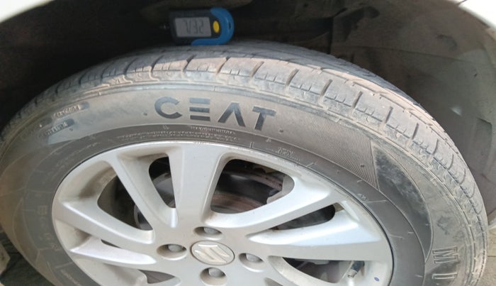2013 Maruti Swift ZXI, Petrol, Manual, 84,413 km, tyre