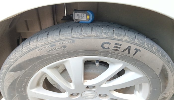 2013 Maruti Swift ZXI, Petrol, Manual, 84,413 km, tyre