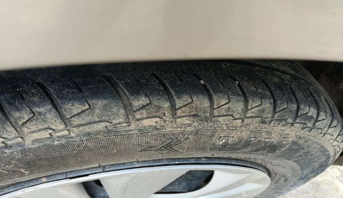 2023 Maruti Swift VXI, Petrol, Manual, 59,830 km, tyre