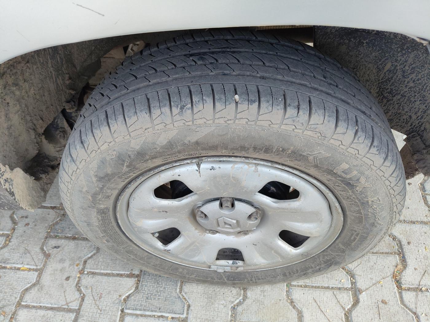 2012 Renault Duster 85 PS RXL DIESEL, Diesel, Manual, 1,25,549 km, tyre