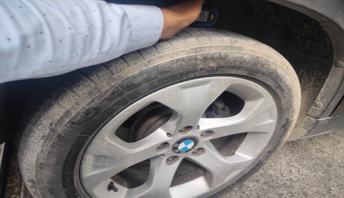 2013 BMW X1 sDrive20d, Diesel, Automatic, 1,18,800 km, tyre