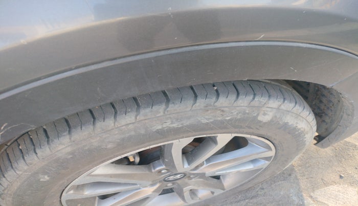 2014 Hyundai Santa Fe 2 WD AT, Diesel, Automatic, 1,35,728 km, tyre