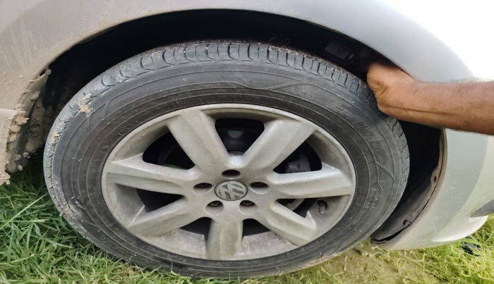 2012 Volkswagen Vento HIGHLINE DIESEL 1.6, Diesel, Manual, 76,640 km, tyre