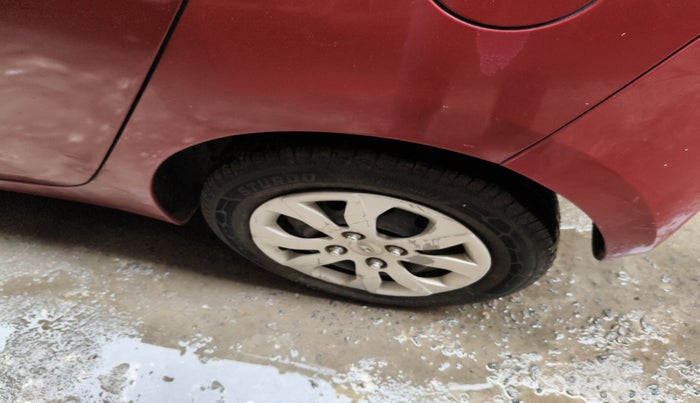 2015 Hyundai Eon MAGNA +, Petrol, Manual, 42,858 km, tyre