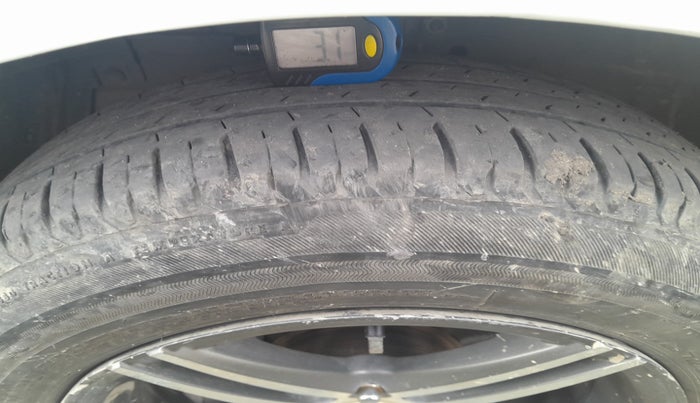 2015 Maruti Ciaz VDI +, Diesel, Manual, 85,523 km, tyre