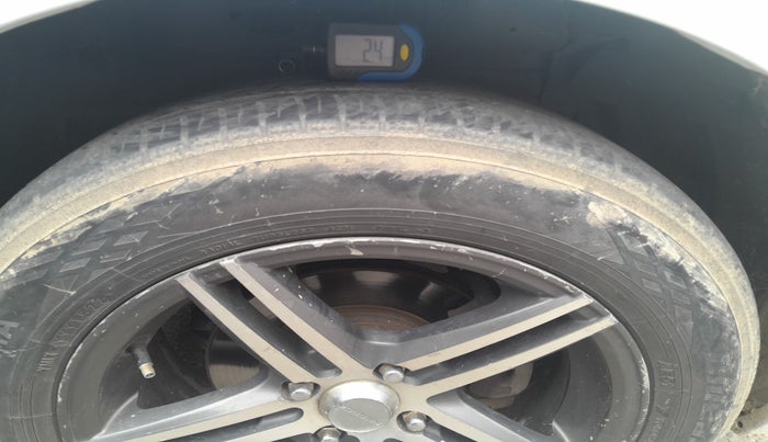 2015 Maruti Ciaz VDI +, Diesel, Manual, 85,523 km, tyre