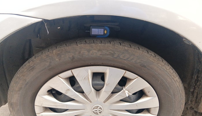 2011 Toyota Etios G, Petrol, Manual, 2,77,647 km, tyre