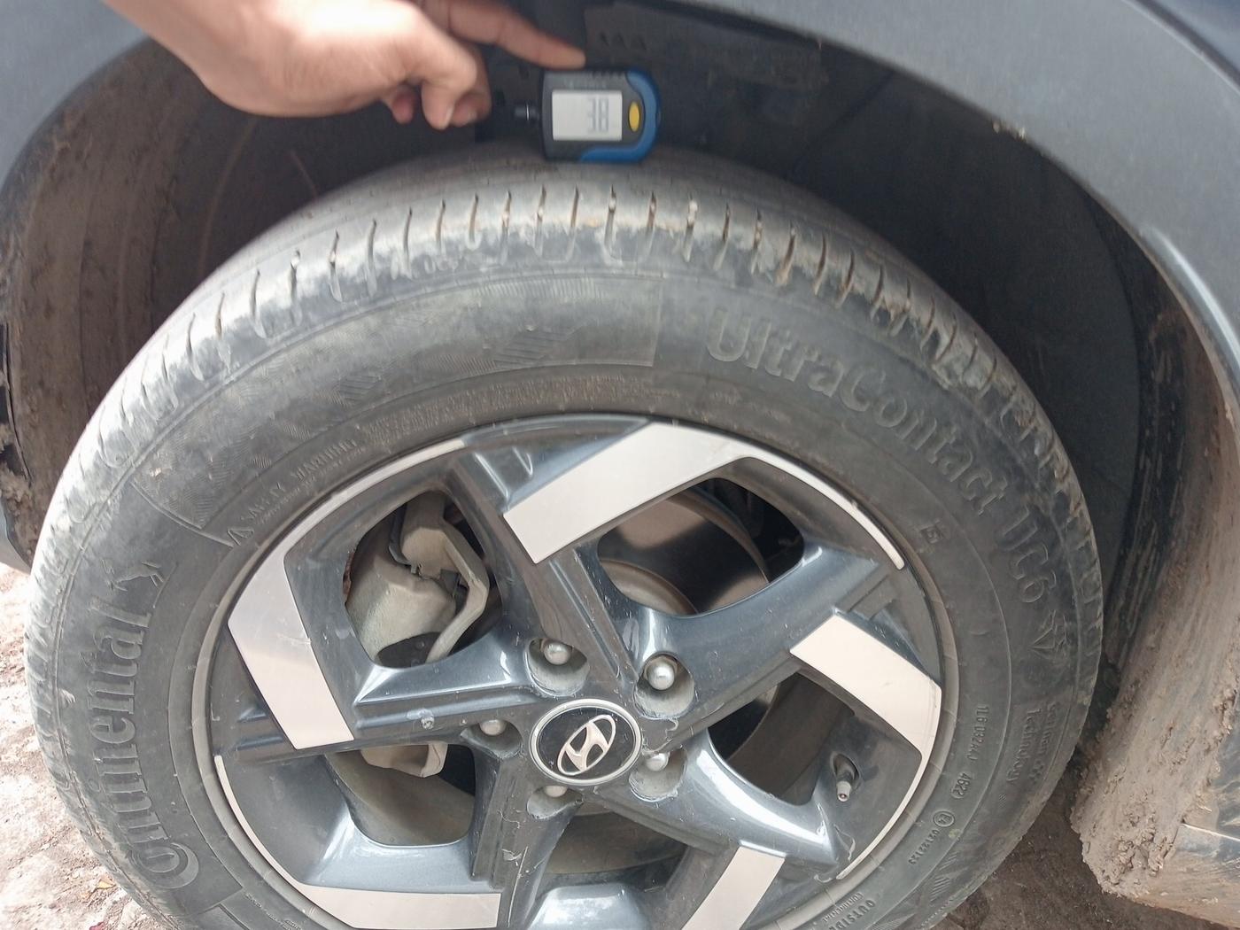 2019 Hyundai VENUE SX 1.0 TURBO, Petrol, Manual, 96,695 km, tyre