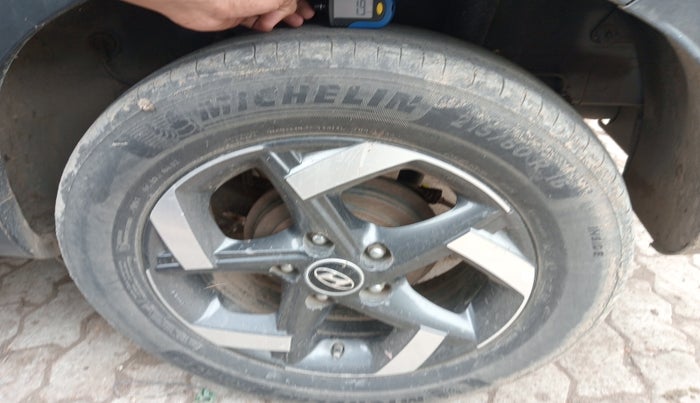 2019 Hyundai VENUE SX 1.0 TURBO, Petrol, Manual, 95,929 km, tyre