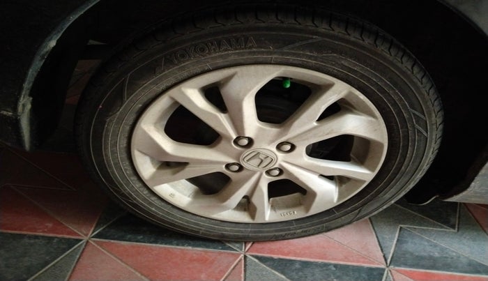 2019 Honda Amaze 1.2L I-VTEC VX, Petrol, Manual, 53,158 km, tyre